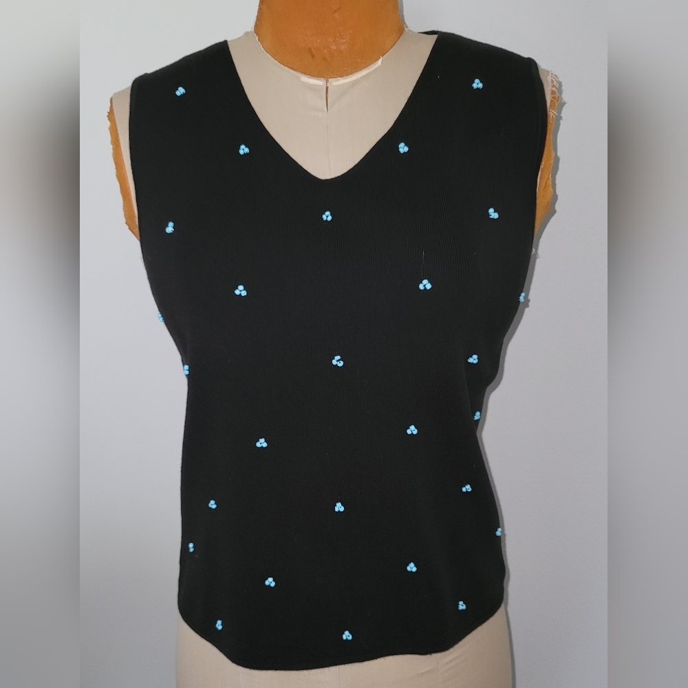 Ambra V-neck beaded top